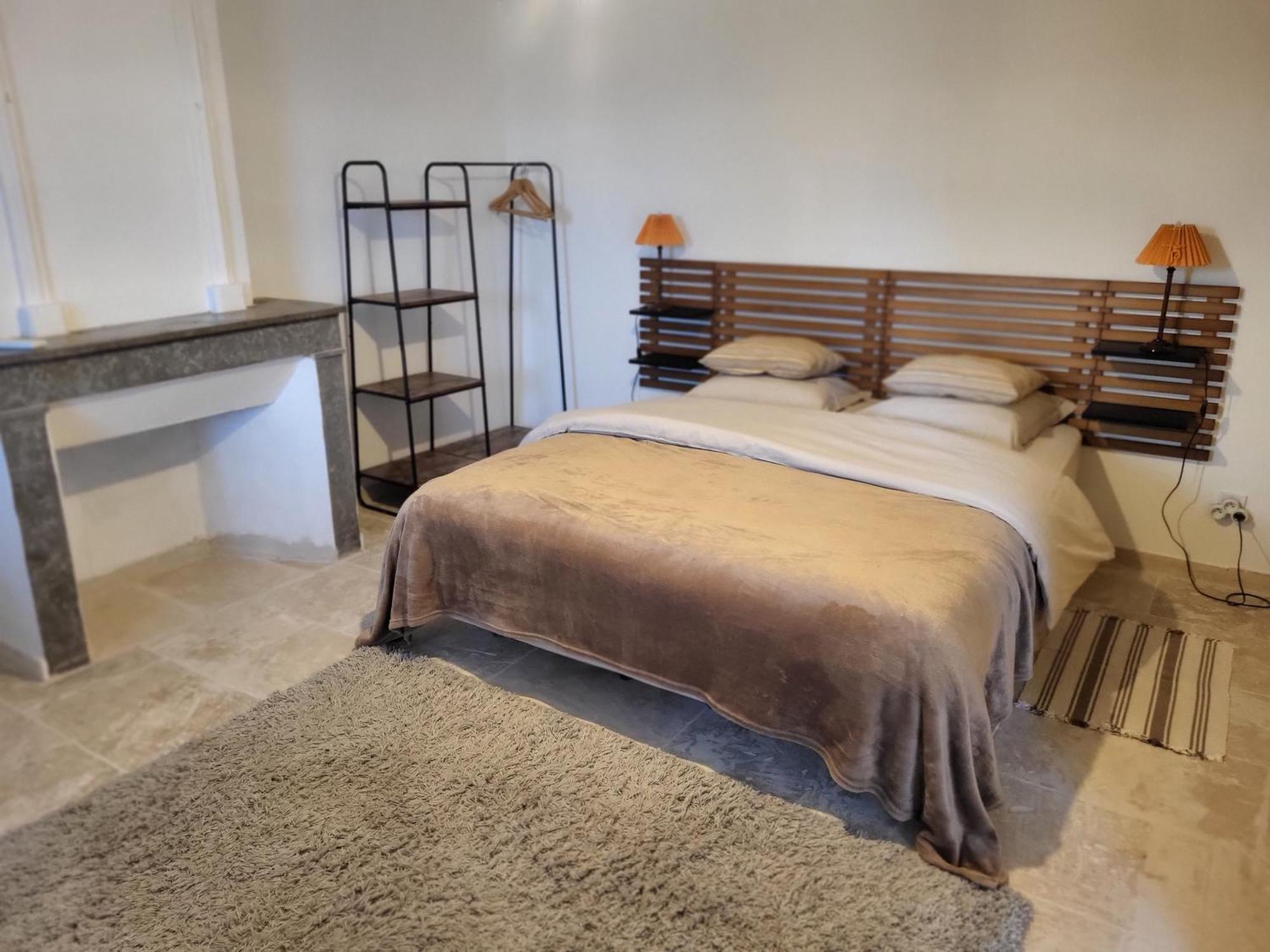 Bastide De La Madeleine Bed & Breakfast Pougnadoresse Oda fotoğraf